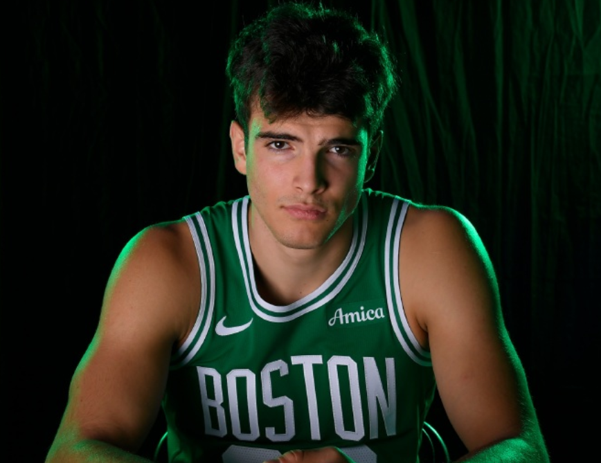 开云下载-狂砍18分16篮板!西班牙天才侧翼大爆发,杨瀚森可以学习!